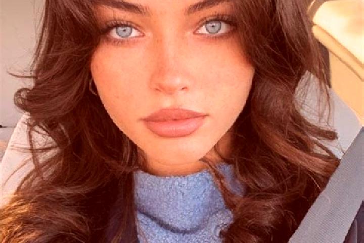 Addison, 28, a brunette dark-eyed mixed companion based in Ouilly-le-Tesson. Offering Erotic Massage, BDSM, Girlfriend Experience, 69, Prostate Massage. Avai...