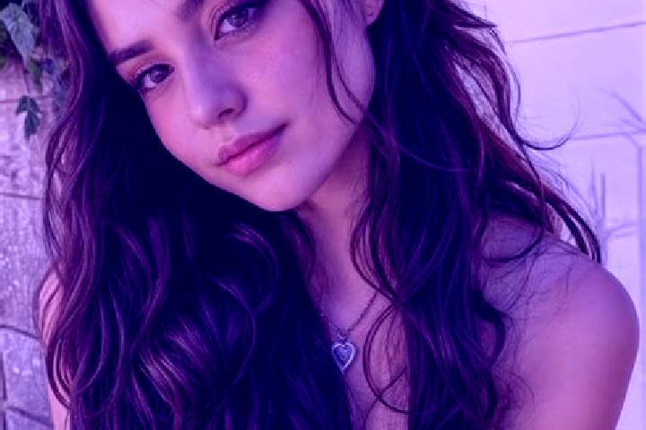Addison, 28, a brunette hazel-eyed european companion based in Xilokeriza. Offering Deep French Kissing, Roleplay, GFE, Duos. Available for incall and outcal...
