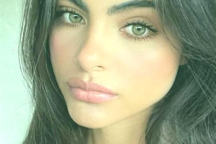 Addison, 28, a chestnut green-eyed indian companion based in Huifa. Offering Domination, Travel Companion, OWO. Available for incall and outcall, overnight b...