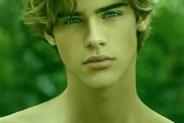 Addison, 28, a dark blonde brown-eyed caribbean companion based in Balahovit. Offering Prostate Massage, Deep French Kissing, Party Girl, Girlfriend Experien...
