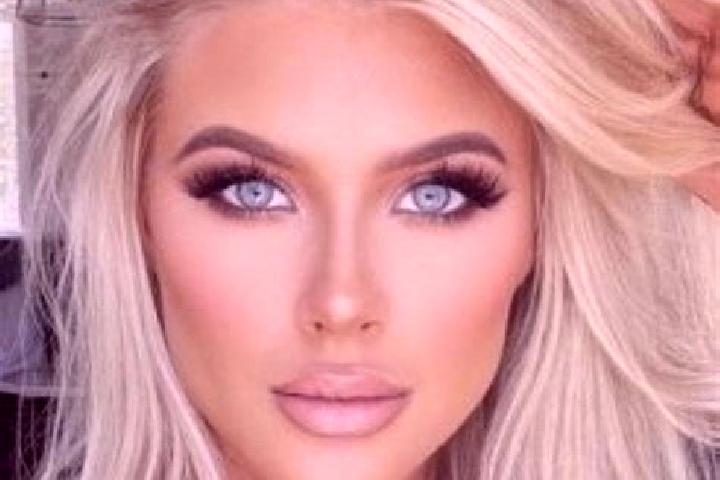 Addison, 28, a platinum blonde hazel-eyed middle eastern companion based in Brigittenau. Offering Girlfriend Experience, Domination, 69. Available for incall...