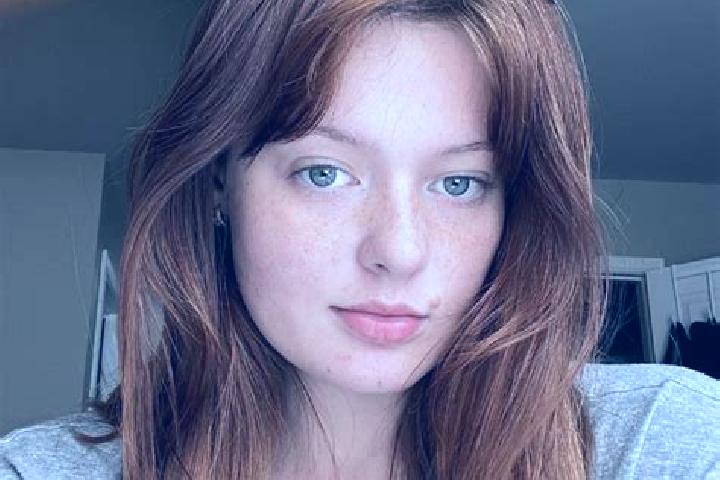 Addison, 28, a red brown-eyed european companion based in Knowledge Village. Offering Erotic Massage, Dinner Date, Massage, CIM. Available for incall and out...