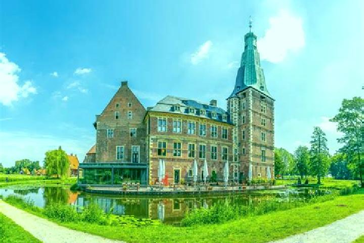 Addison, 28 — Escort in Lohmar, Germany
