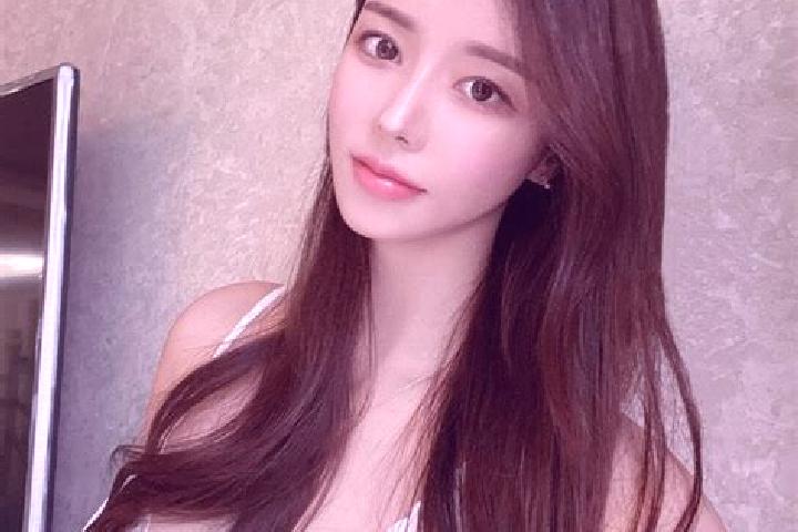 Addison, 28 — Escort in Yan anxiang, China