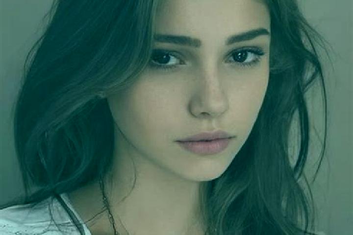 Addison, 29, a chestnut hazel-eyed slavic companion based in Mohu. Offering Erotic Massage, Dinner Date, Travel Companion, OWO. Available for incall and outc...