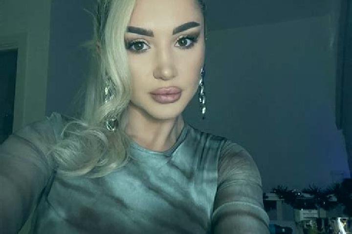 Addison, 29, a platinum blonde brown-eyed slavic companion based in Maquela do Zombo. Offering Fetish, Domination, GFE, BDSM. Available for incall and outcal...