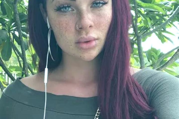 Addison, 29, a red dark-eyed ebony companion based in Barnburgh. Offering CIM, Striptease, Party Girl. Available for incall and outcall, day and evening dates.