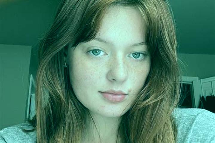 Addison, 29, a red grey-eyed mixed companion based in Eydhafushi. Offering 69, Striptease, Fetish, Massage. Available for incall and outcall, overnight booki...