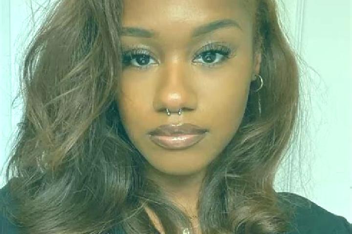 Addison, 30, a auburn dark-eyed ebony companion based in Boumahra Ahmed. Offering Roleplay, Duos, Dinner Date, 69. Available for incall and outcall, day and ...