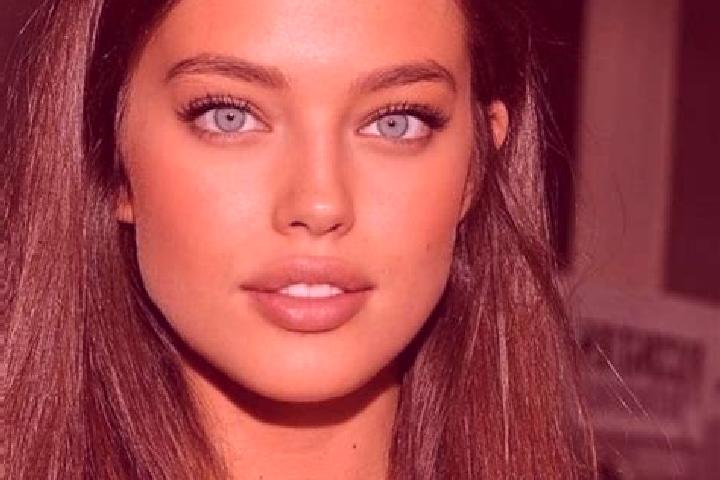 Addison, 30, a chestnut green-eyed caucasian companion based in Saint-Vincent-de-Barbeyrargues. Offering Fetish, Roleplay, Travel Companion, A-Level. Availab...