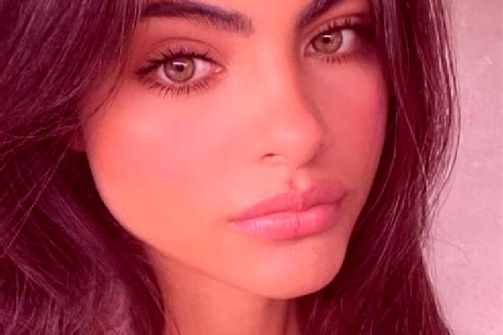 Addison, 30, a chestnut green-eyed indian companion based in Ferriera. Offering CIM, Fetish, A-Level. Available for incall and outcall, overnight bookings av...