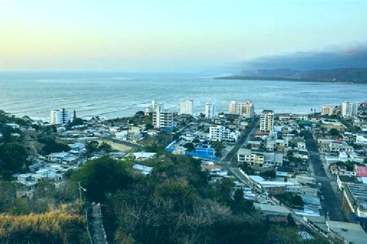 Addison, 30 — Escort in Bahia de Caraquez, Ecuador