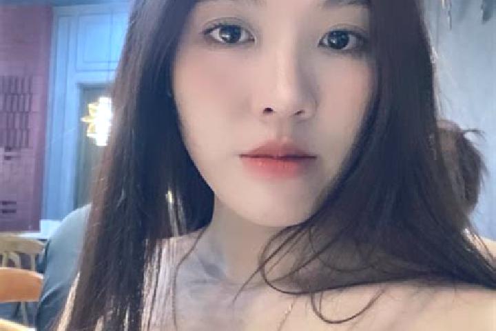 Addison, 30 — Escort in Cam Thuy, Vietnam