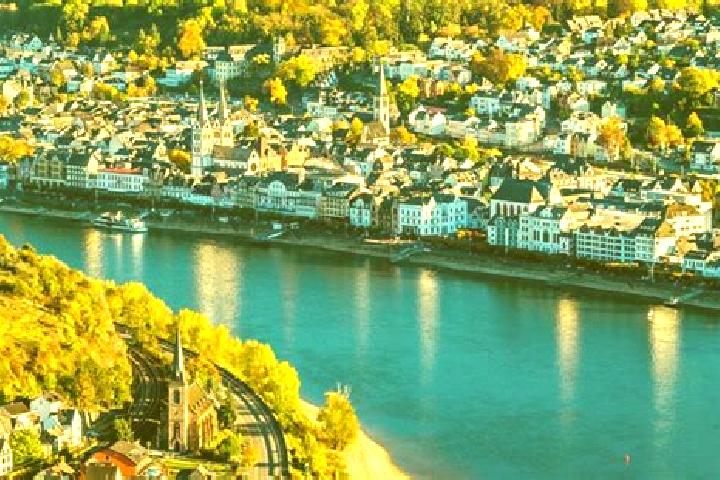 Addison, 30 — Escort in Filsen, Germany