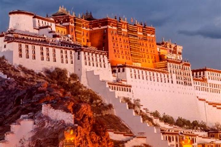 Addison, 30 — Escort in Weifeng, China