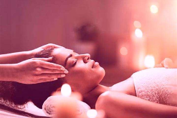 Addison, 31, a auburn grey-eyed indian companion based in Arvateasca. Offering Dinner Date, Prostate Massage, A-Level, Erotic Massage, Overnight. Available f...