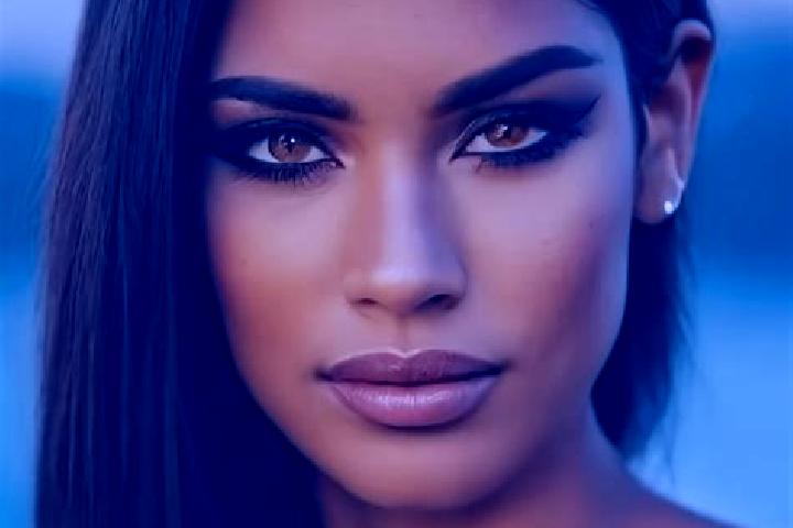 Addison, 31, a black brown-eyed latina companion based in Rohatec. Offering Girlfriend Experience, Overnight, Massage, Duos. Available for incall and outcall...