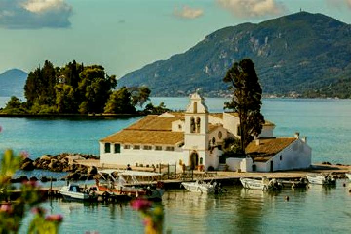 Addison, 31 — Escort in Kato Garouna, Greece