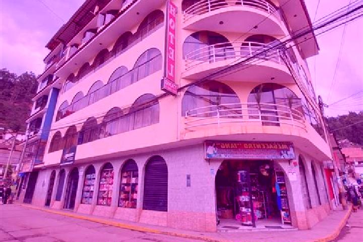 Addison, 31 — Escort in Pomachaca, Peru
