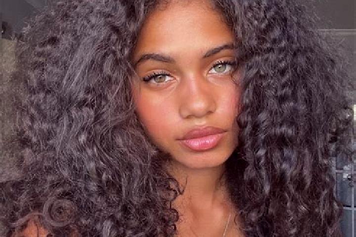 Addison, 32, a black grey-eyed ebony companion based in Aslockton. Offering Erotic Massage, Party Girl, OWO, Massage. Available for incall and outcall, overn...