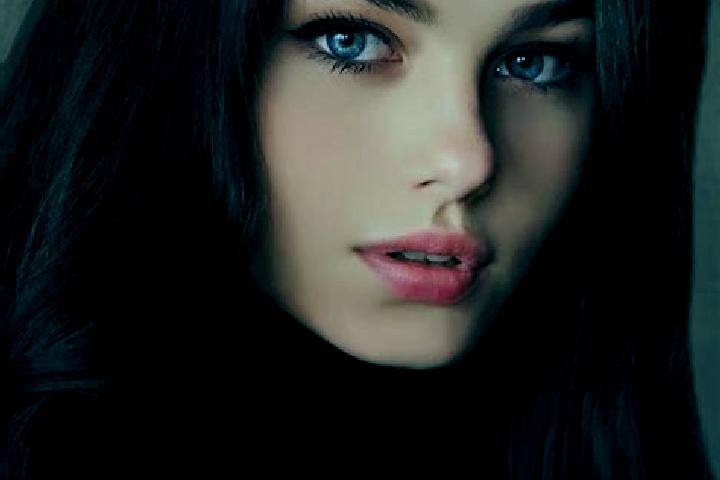 Addison, 32, a brunette amber-eyed slavic companion based in Mugina. Offering Striptease, Party Girl, Girlfriend Experience. Available for incall and outcall...