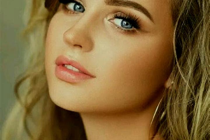 Addison, 32, a dark blonde blue-eyed mediterranean companion based in Brentwood. Offering Fetish, Girlfriend Experience, Duos, Travel Companion. Available fo...