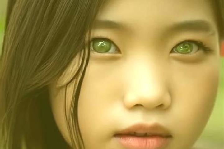 Addison, 32, a red green-eyed asian companion based in Yabligue. Offering Roleplay, BDSM. Available for incall and outcall, overnight bookings available.