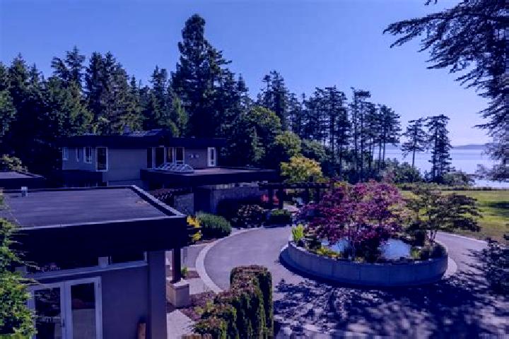 Addison, 32 — Escort in Cordova Bay, Canada