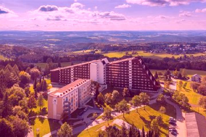 Addison, 32 — Escort in Schoeneck, Germany