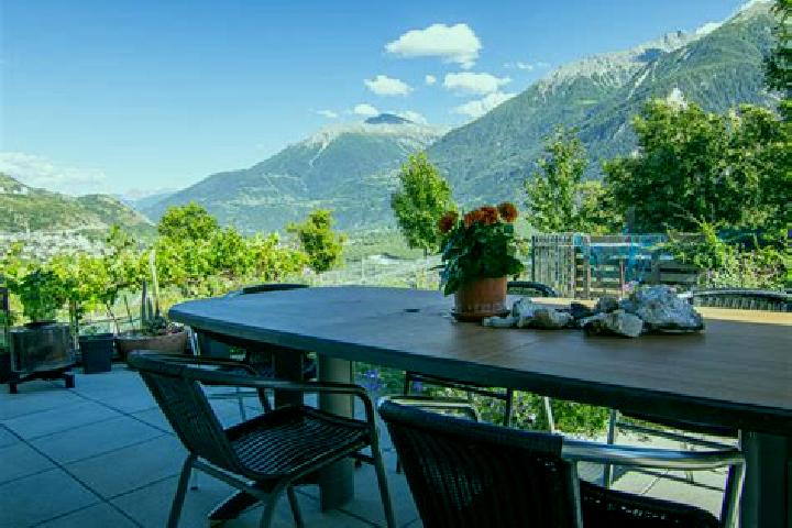 Addison, 32 — Escort in Varen, Switzerland