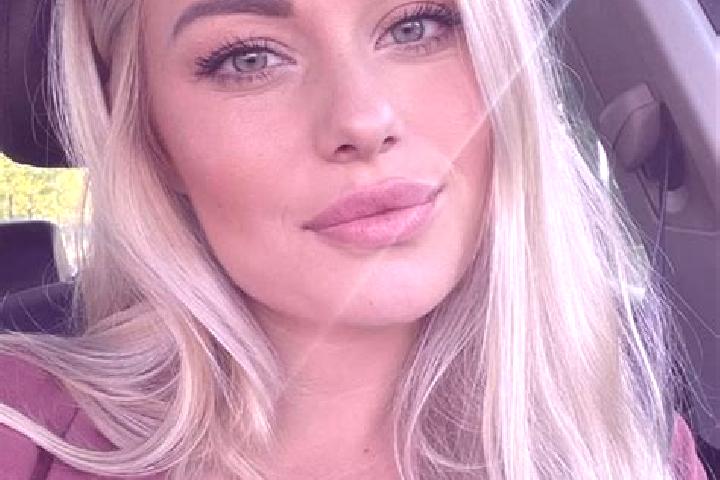 Addison, 33, a blonde hazel-eyed european companion based in Tramain. Offering Overnight, Couples, GFE, Travel Companion. Available for incall and outcall, d...