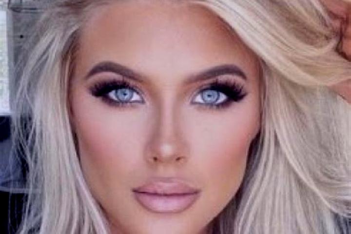Addison, 33, a platinum blonde hazel-eyed slavic companion based in Zhaoxing. Offering Tantra, Travel Companion, Domination, Striptease. Available for incall...