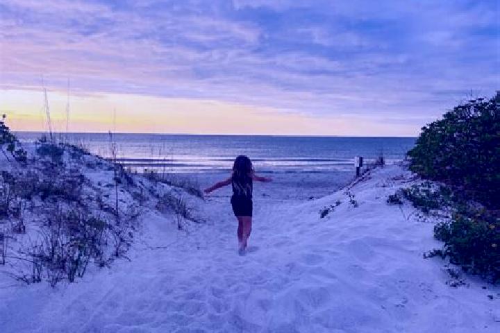 Addison, 33 — Escort in Indian Rocks Beach, United States