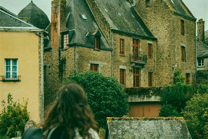 Addison, 33 — Escort in Lassay-les-Chateaux, France