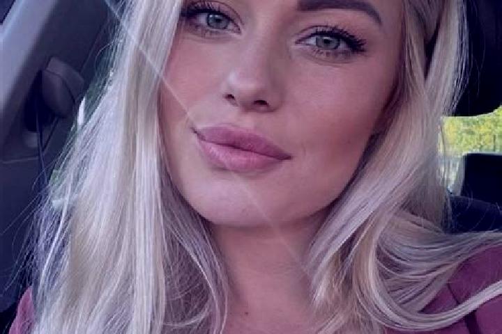 Addison, 34, a blonde hazel-eyed slavic companion based in Lucy. Offering Striptease, Dinner Date, Couples. Available for incall and outcall, day and evening...