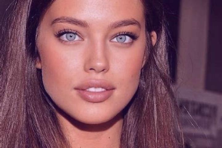 Addison, 34, a brunette blue-eyed caribbean companion based in Aroneanu. Offering Domination, Travel Companion, CIM, Dinner Date. Available for incall and ou...
