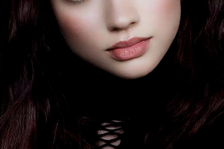 Addison, 34, a brunette dark-eyed european companion based in Si en. Offering Travel Companion, Party Girl, 69, Roleplay. Available for incall and outcall, o...