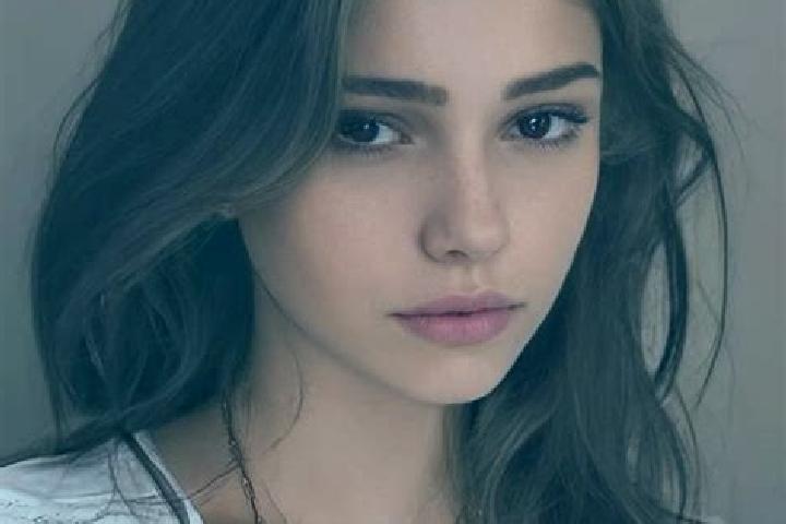 Addison, 34, a chestnut grey-eyed slavic companion based in Lauffen am Neckar. Offering CIM, Domination, Duos. Available for incall and outcall, overnight bo...