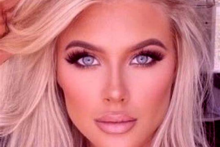 Addison, 34, a platinum blonde amber-eyed middle eastern companion based in Ulm. Offering Overnight, Prostate Massage, Roleplay. Available for incall and out...