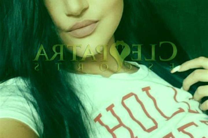 Addison, 34, a red dark-eyed mediterranean companion based in Beniganj. Offering Couples, OWO, BDSM, Tantra, GFE. Available for incall and outcall, day and e...