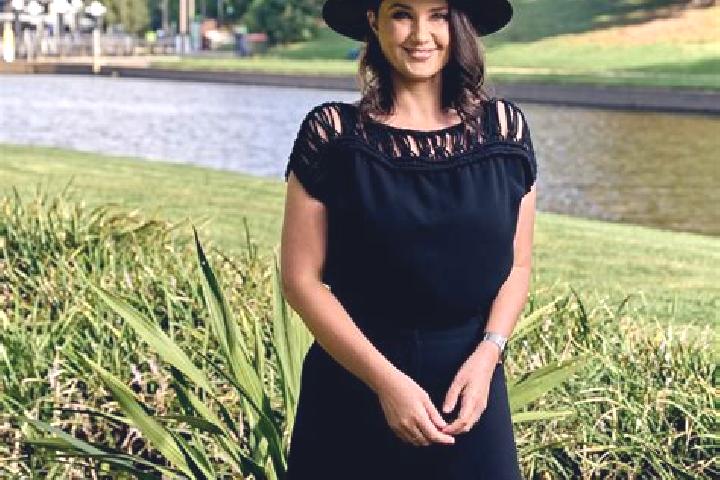 Addison, 34 — Escort in Forrest, Australia