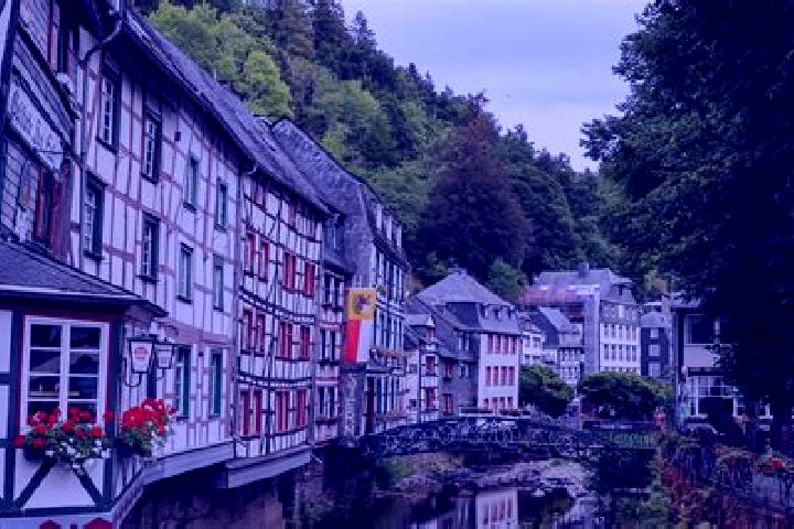 Addison, 34 — Escort in Monschau, Germany