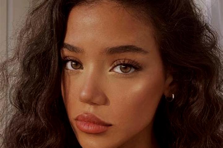Addison, 35, a black brown-eyed mixed companion based in Neureichenau. Offering Dinner Date, 69, Travel Companion. Available for incall and outcall, day and ...