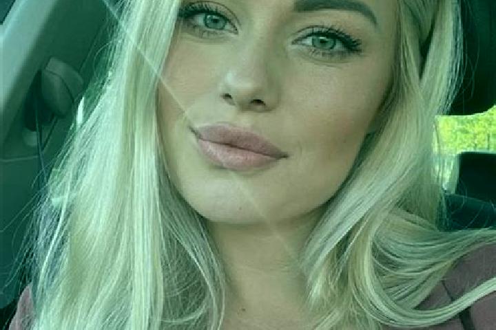 Addison, 35, a blonde hazel-eyed mixed companion based in Linnell Camp. Offering Girlfriend Experience, A-Level, Deep French Kissing. Available for incall an...