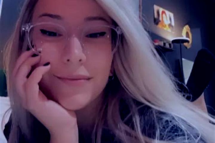 Addison, 35, a dark blonde green-eyed european companion based in Carpaneto Piacentino. Offering Tantra, Dinner Date, OWO. Available for incall and outcall, ...