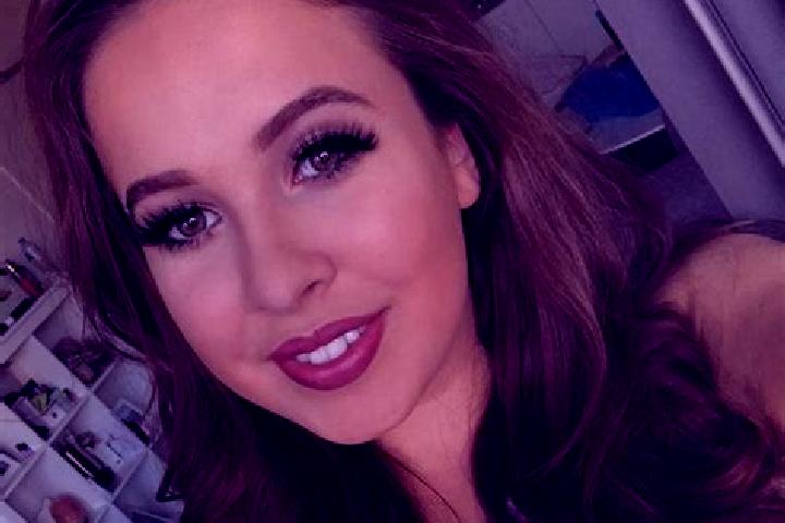 Addison, 35, a red dark-eyed mixed companion based in Chesapeake City. Offering BDSM, Girlfriend Experience. Available for incall and outcall, overnight book...