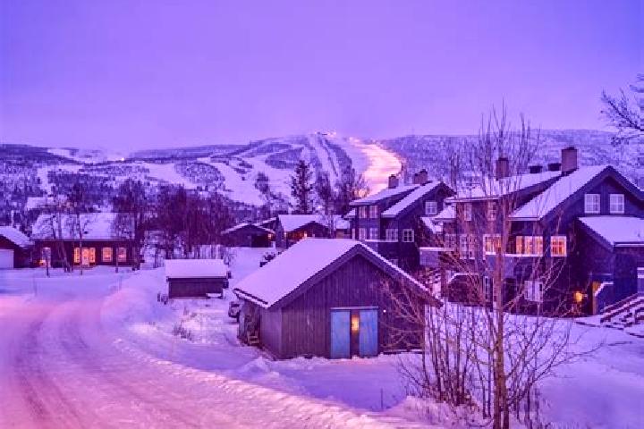 Addison, 35 — Escort in Agotnes, Norway