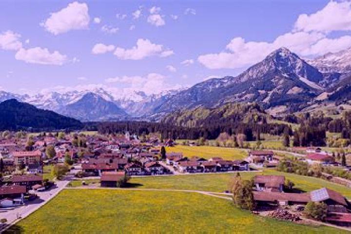 Addison, 35 — Escort in Obermaiselstein, Germany