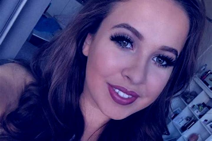 Addison, 36, a brunette grey-eyed indian companion based in Stoke Poges. Offering Overnight, Prostate Massage, BDSM, Striptease. Available for incall and out...