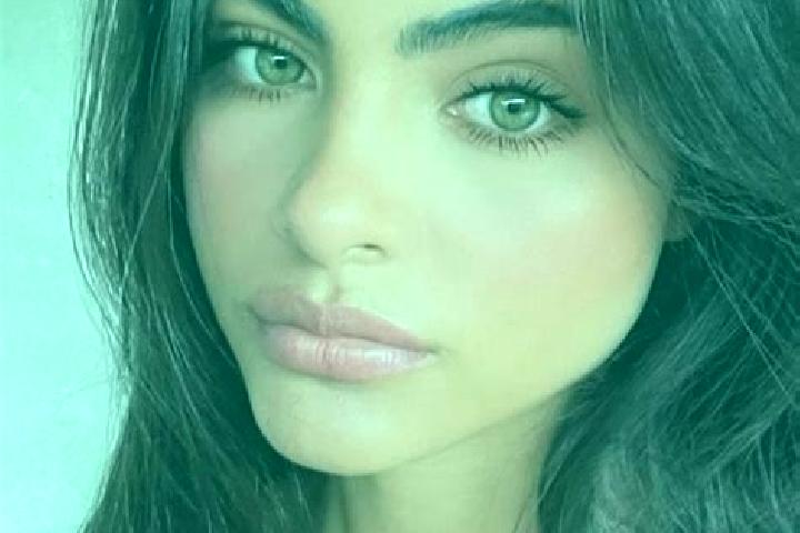 Addison, 36, a brunette hazel-eyed latina companion based in Monforte de Moyuela. Offering Tantra, Overnight, 69, Party Girl, Domination. Available for incal...